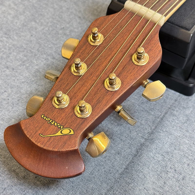 【美品】Ovation Celebrity Deluxe CC247 エレアコ Ovation Celebrity Deluxe CC247（中古）【楽器検索デジマート】