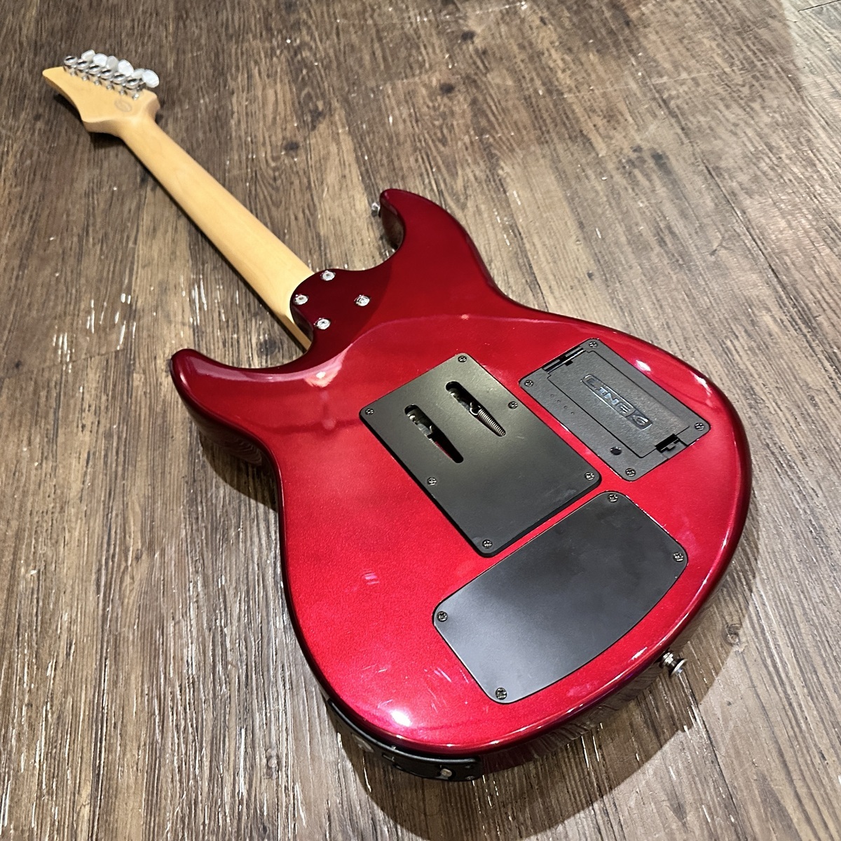 LINE 6 James Tyler Variax JTV-69 2011 Candy Apple Red Stratocaster