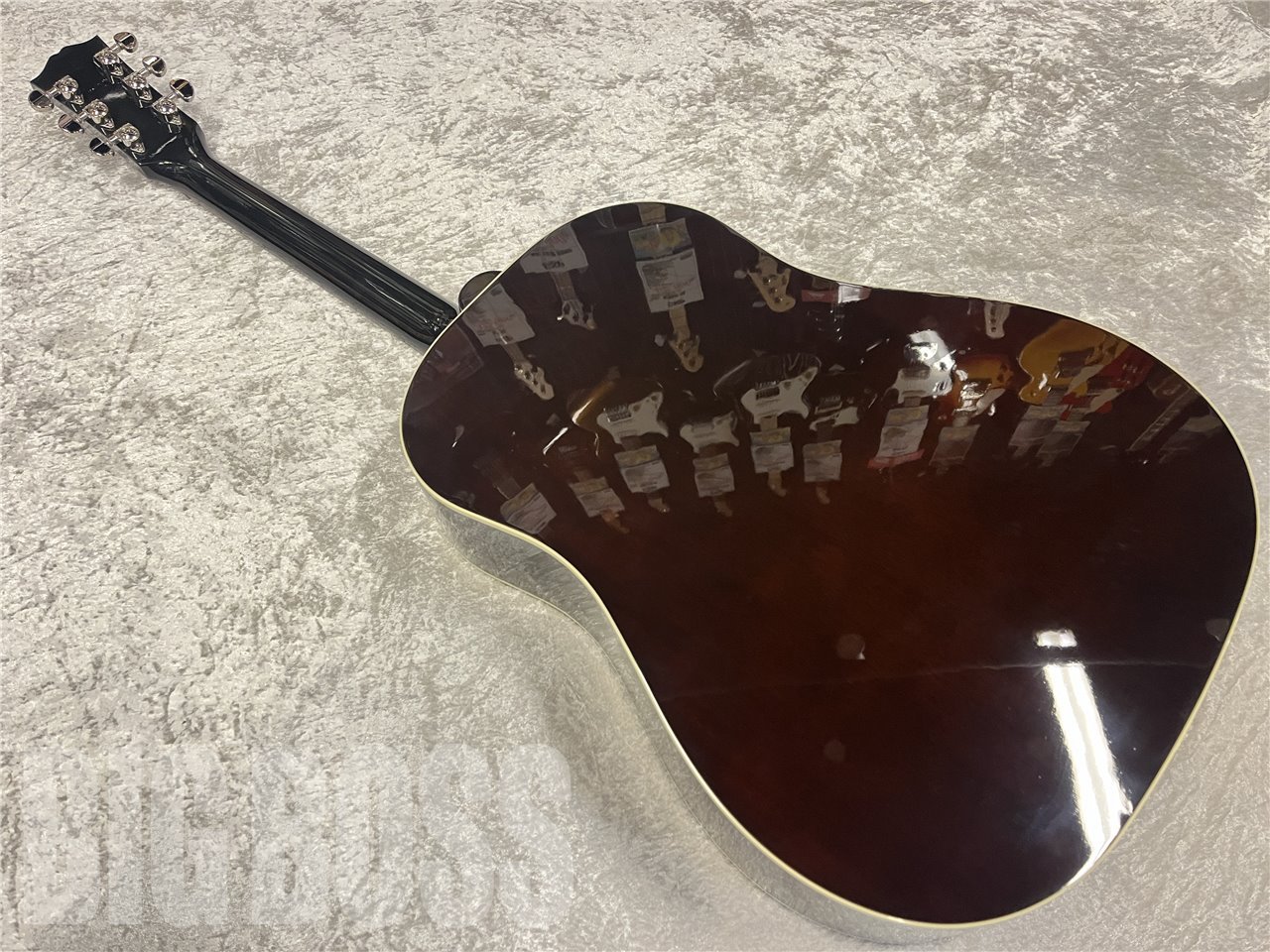 Gibson J-45 Standard【Vintage Sunburst】（B級特価/送料無料）【楽器