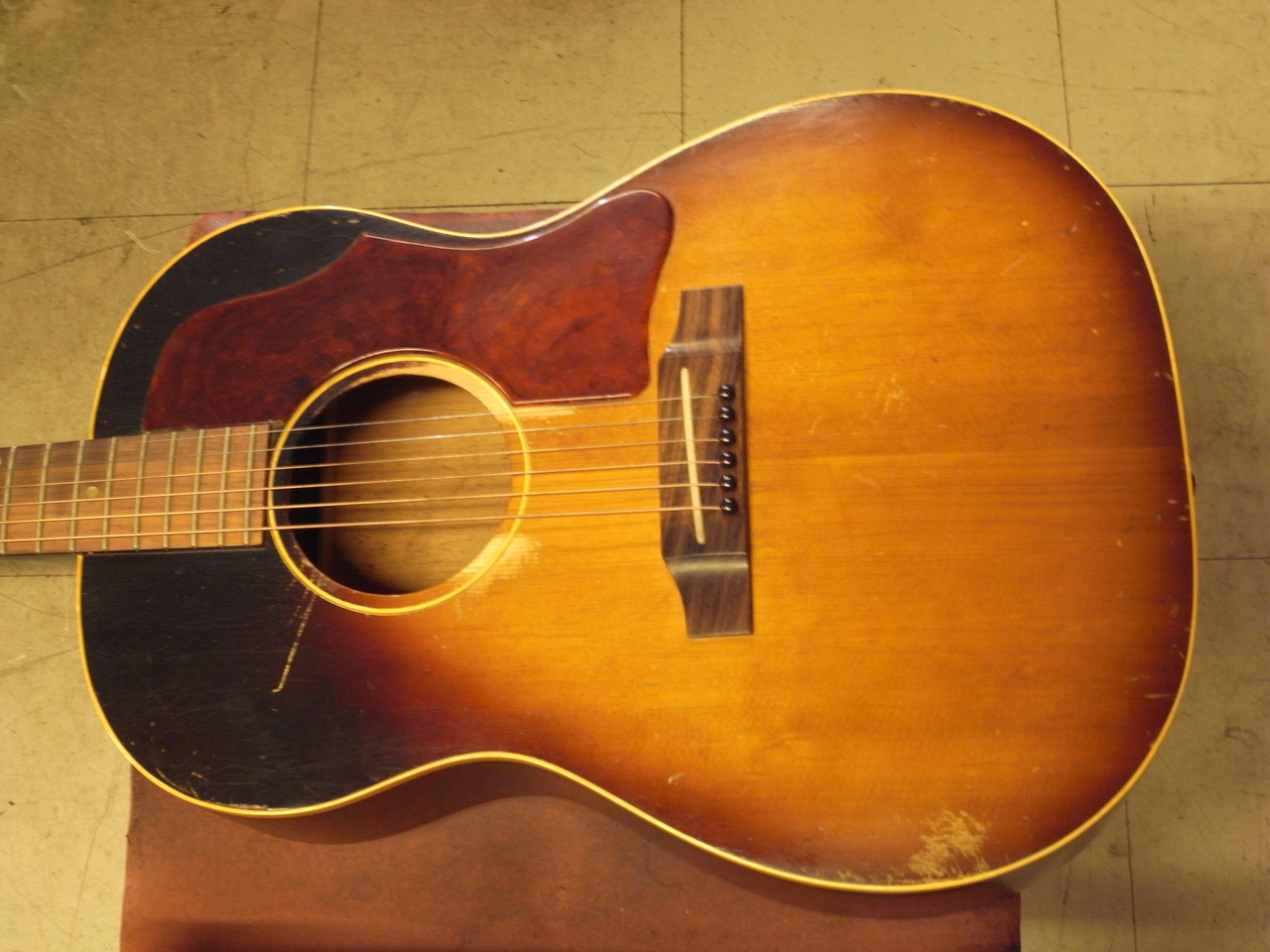 Gibson LG-1 (1964)（ビンテージ）【楽器検索デジマート】