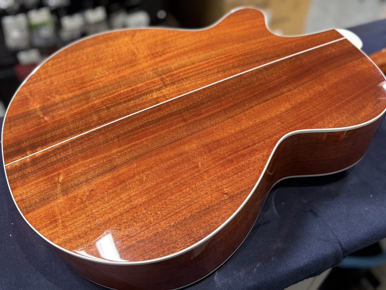 Takamine PTU131KC N【現物写真】【送料無料/即納可能】（新品