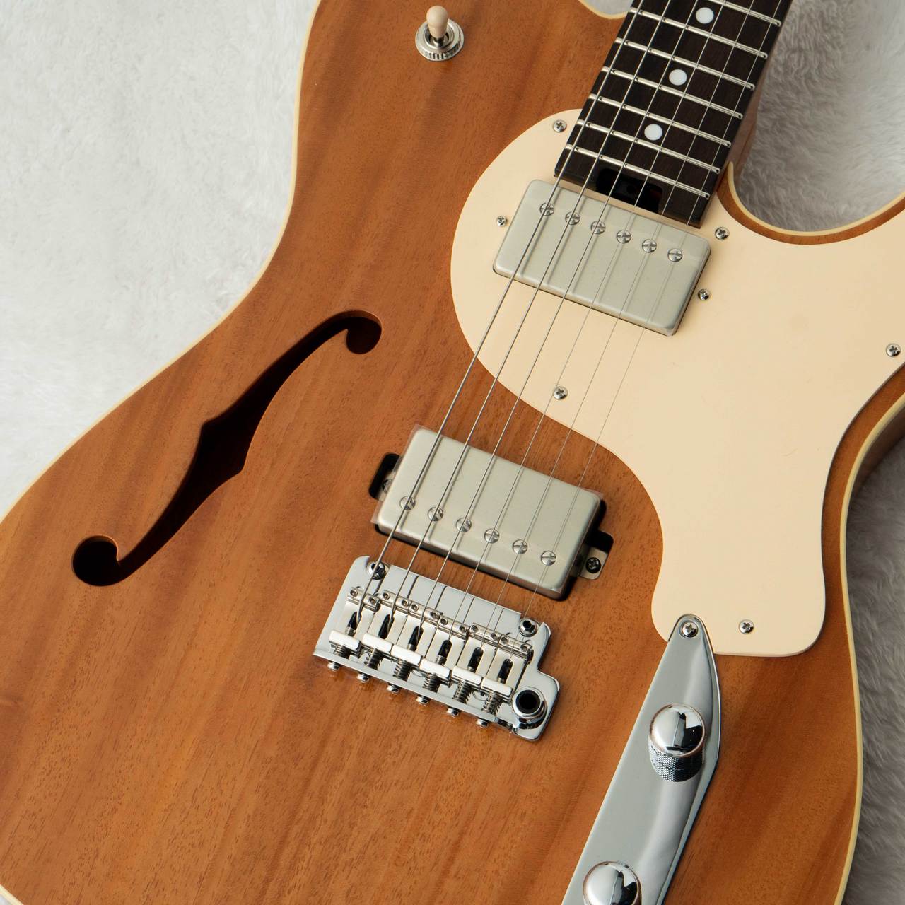 ハンタークラシックカスタムキュー　中古美品 Kz Guitar Works Kz TL Trad Semi-Hollow 22 2H8 Custom w/Brazilian