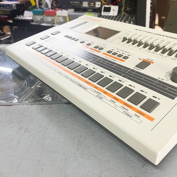 Roland TR-707（ビンテージ）【楽器検索デジマート】