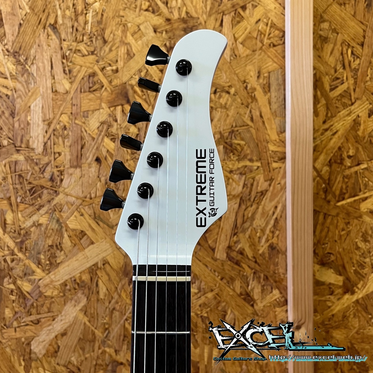 EXTREME GUITAR FORCE HYPER-S (Carrara White Metallic)「Black Cloud 