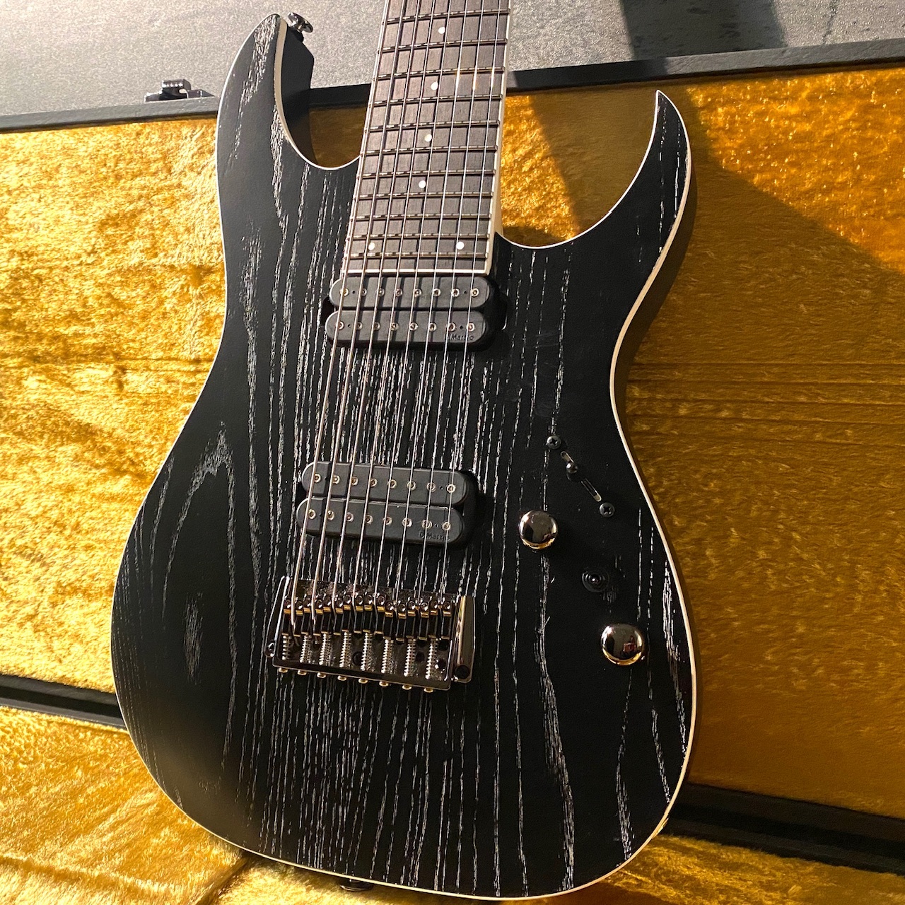 Ibanez エレキギター 黒　ブラック Ibanez Prestige RG5328R ~LDK(Lightning Through A Dark)~ #F2601275