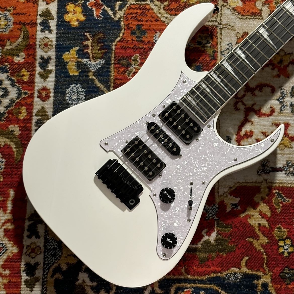 Ibanez RGV250 WH ホワイト エレキギター ストラトキャスタータイプ