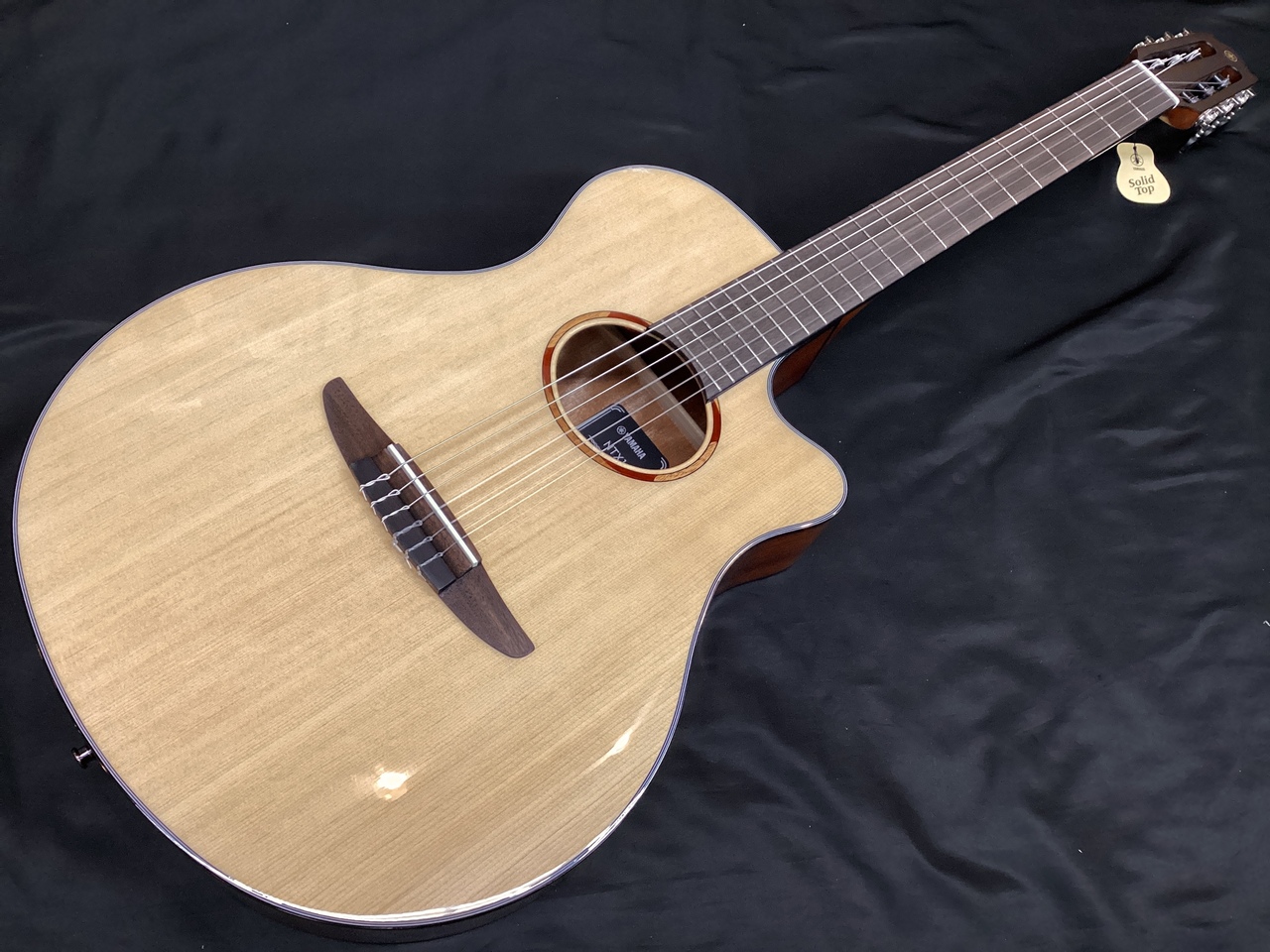 ヤマハC-330C クラシックギタートップ単板 【新品弦交換・メンテナンス 