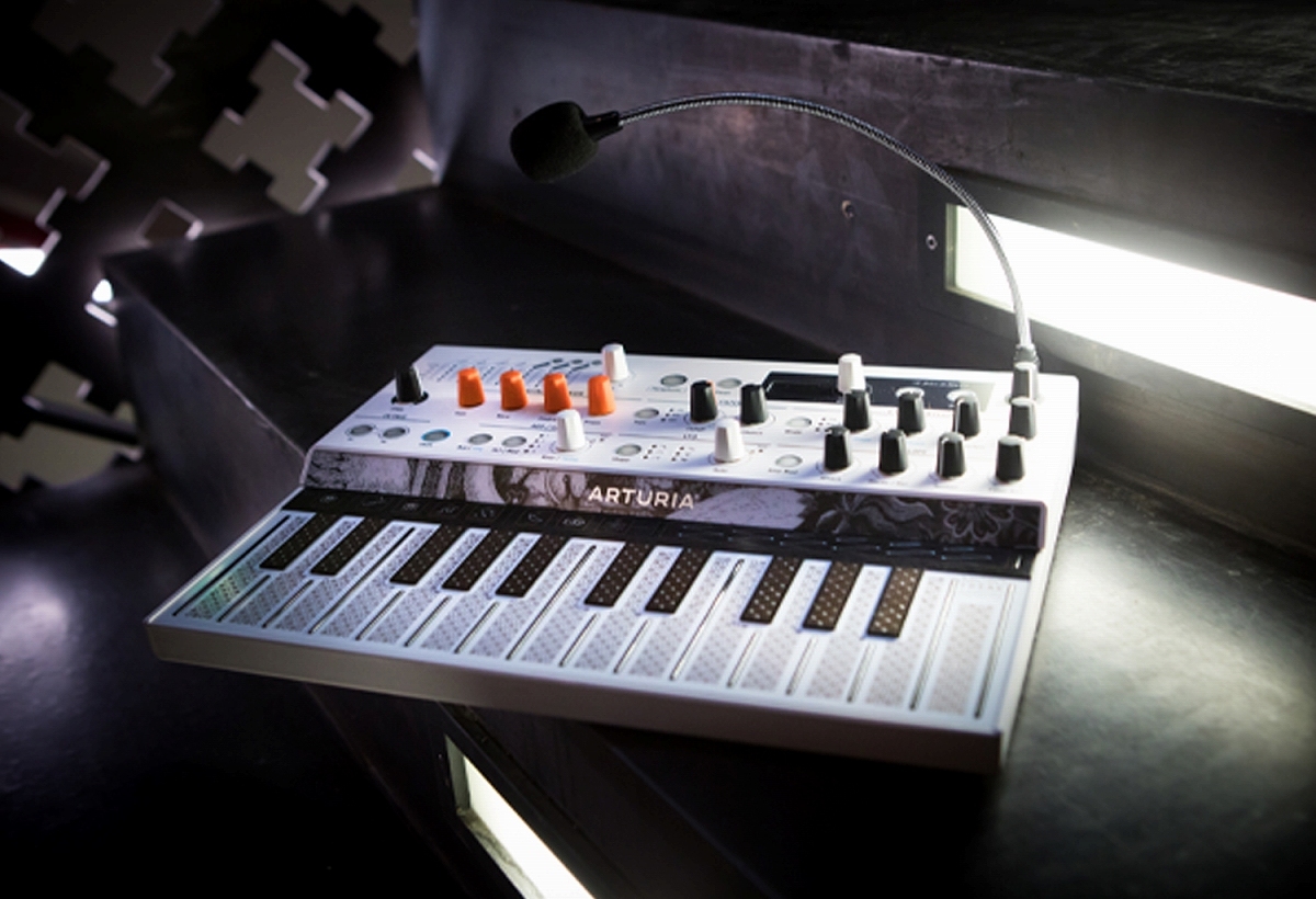 動作美品 Arturia MicroFreak Vocoder Edition Arturia - MicroFreak Vocoder Edition