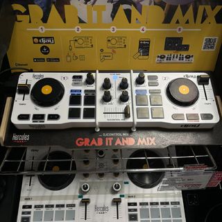 スマホでDJプレイが楽しめるコンパクトなワイヤレスDJコントローラー