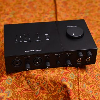 NATIVE INSTRUMENTS KOMPLETE AUDIO6MK2 NFR【店頭展示品】【閉店セール対象商品】