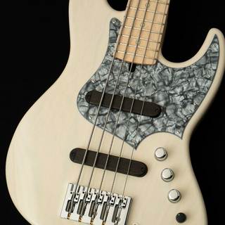 Xoticベース・モデル4種を森光奏太が徹底レビュー！ | ベース