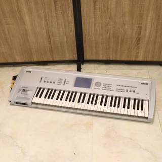 KORG TRITON 61Keys 【梅田店】