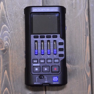 ZOOM R4【中古商品】