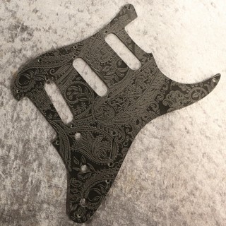 Grande uomo Leather Pick Guard for ST -Paisley- #001【クロサワ楽器限定オーダー品】【レザー&ペイズリー】