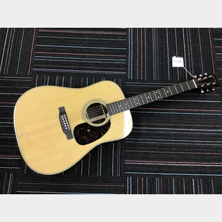 Martin D-28 Standard