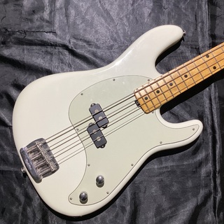 MUSIC MANCutlass Bass / WH