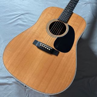 Martin D-28 Standard