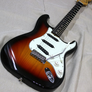 Vanzandt STV-R2J 3 Tone Sunburst ハカランダ指板 ヴァンザント ストラトキャスタータイプ 2023年製です