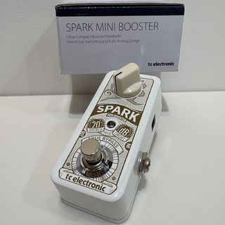 666Spark Mini Boosterブースター エフェクター　ギター Spark Mini Boosterのスペックや特徴などをレビュー。シンプルな