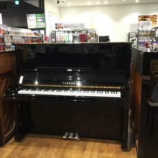 YAMAHA U3M