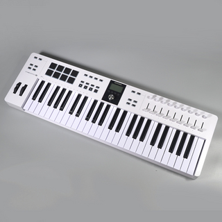 Arturia、パッチング可能な25鍵モノフォニック・アナログシンセ