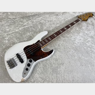 ベース、ブラジリアン・ローズウッド指板 OR ブラジリアン・ローズ