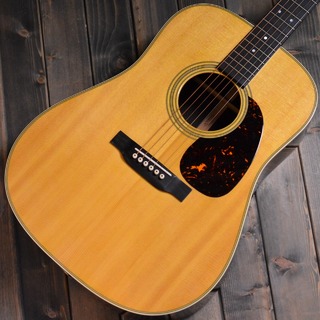 Martin D-28 Standard