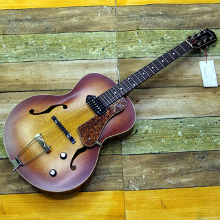 Godin 5th Ave. Kingpin Cognacburst  