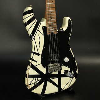 EVH Striped Series ’78 Eruption Maple White with Black Stripes Relic 【名古屋栄店】