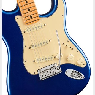 Fender American Ultra Stratocaster, Maple / Cobra Blue