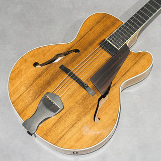Kikuchi Guitarsより、アーチトップ・ギターのシリーズが登場初回生産