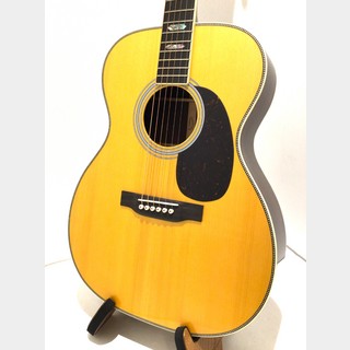 Martin Custom OOO-28 Adirondack Spruce