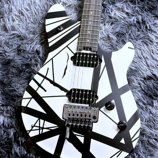 EVH Wolfgang Special Striped Series Black and White Satin【特価】