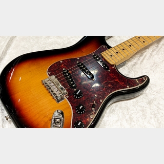 Fender Limited Edition Player Stratocaster / 3-Color Sunburst