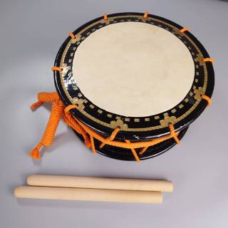 マダムM　和楽器　締太鼓　鳥花金蒔絵胴撥・台・ケース付　H　R6013C 締太鼓
