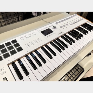 Arturia 【閉店セール対象商品】店頭展示品特価：KEYLAB MK3 49 (ホワイト) 49鍵盤 MIDIキーボード コントローラー