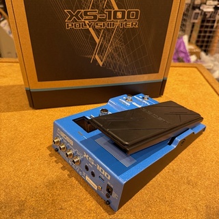 動画連動】BOSSの最新ペダル型ピッチ・シフター、XS-100を細井徳太郎が