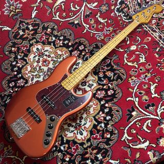 Fender Player Plus Jazz Bass Maple Fingerboard Aged Candy Apple Red