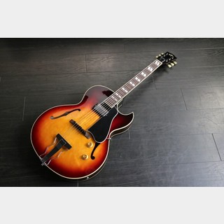 エレクトリックギター ＞ フルアコ、Archtop Tribute、AT105の