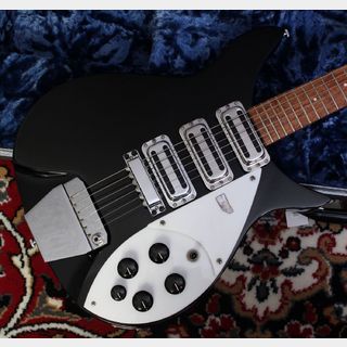 Rickenbacker 325 C64 Jetglo 2012年