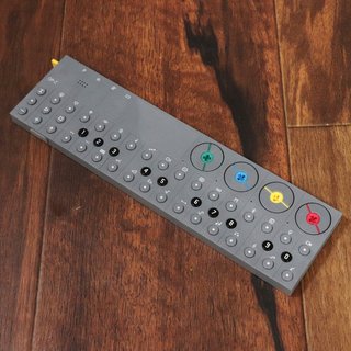 Teenage EngineeringOP-Z Multimedia Synthesizer/Sequencer  【梅田店】