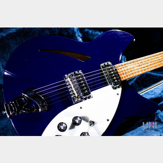 Rickenbacker Model 330 Midnight Blue / 1995