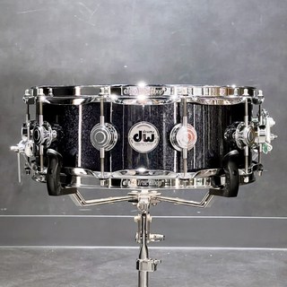 dw Collector's Pure Maple Snare Drum 14×5 / Gun Metal Sparkle Glass Finish Ply [DW-CL1405SD/FP-GMSG/C]