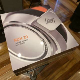 NEUMANN 【店頭展示売り切り特価】NDH 20 モニターヘッドホン（現物画像）10/24更新