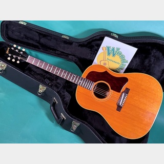 カネコアヤノの1965年製 ギブソン J-50｜AGM GUITAR GRAPH -Volume 96