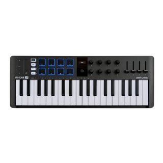 Arturia、パッチング可能な25鍵モノフォニック・アナログシンセ