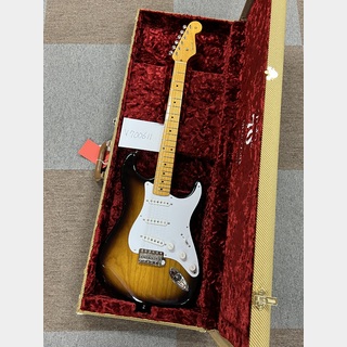 Fender 70th Anniversary American Vintage II 1954 Stratocaster, Maple Fingerboard, 2-Color Sunburst