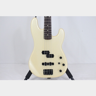 Fender DUFF MCKAGAN P-BASS