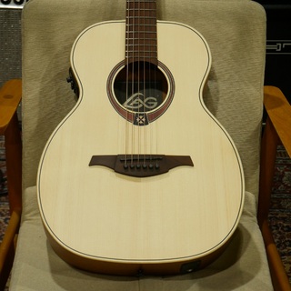 南仏LAG Guitars、“T218”シリーズ新作エレアコと、コンパクトな 南仏LAG Guitars、“T218”シリーズ新作エレアコと、コンパクトな