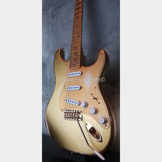 Fender Custom Shop Limited Edition 1955 Stratocaster Bone Tone / HLE Gold Aged Relic